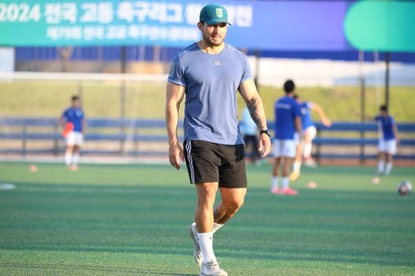 데 파울라 펠리페 코치. 데 파울라 펠리페 제공