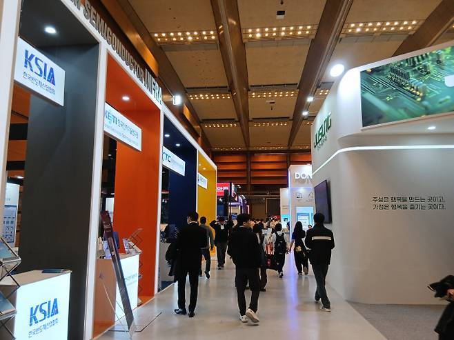 22일 서울 강남구 코엑스서 'SEDEX 2025'가 열렸다. 전시회 내부 모습. /사진=지선우 기자