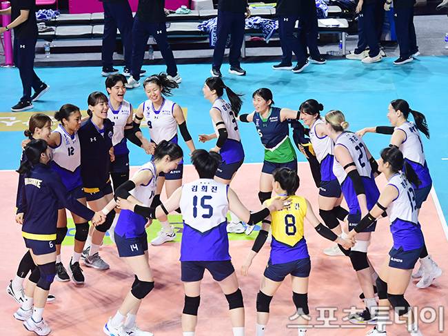 현대건설 선수단 / 사진=권광일 기자