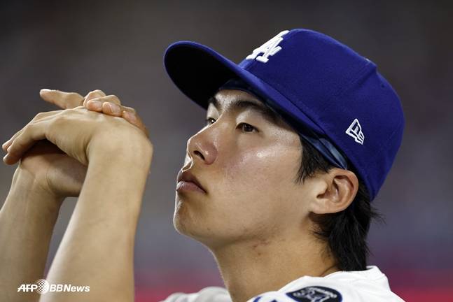 경기를 지켜보고 있는 김혜성. /AFPBBNews=뉴스1