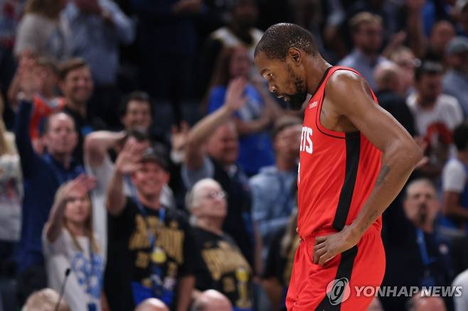 고개 숙인 듀랜트 [AP=연합뉴스]
