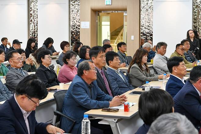 ▲ 영주시는 23일 동양대학교 본부 메타트윈3Y 강의실에서 '3도 경계지역 상생발전 포럼'을 개최하고, 지역 간 협력 기반과 지속가능한 성장 전략을 모색했다.