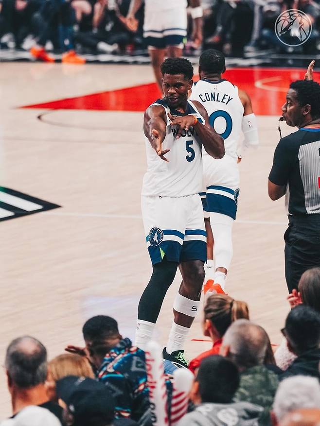 앤서니 에드워즈