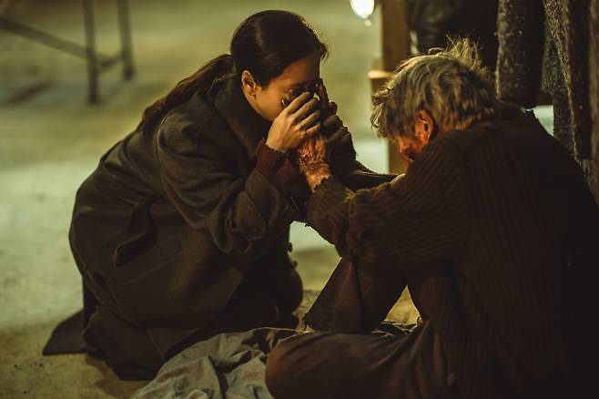 ‘구원자’ 속 송지효 (사진=마인드마크 제공)