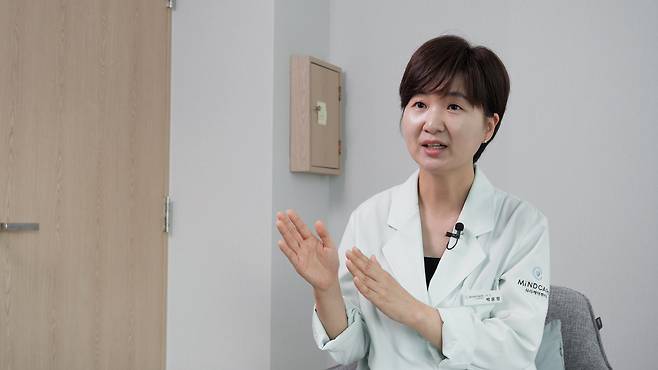 지난달 29일 박윤정 마인드 카페 심리케어센터 분당점 대표원장이 중앙일보 VOICE팀과 인터뷰하고 있다.