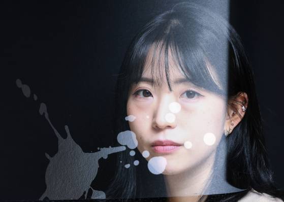 소중한 사람이 좀비가 된다면 작가는 어떤 말을 하게 될까. "남겨진 사람이 원래 더 슬프지 않나. 치사하게 왜 먼저 변했느냐고 말할 것 같다." 권혁재 사진전문기자