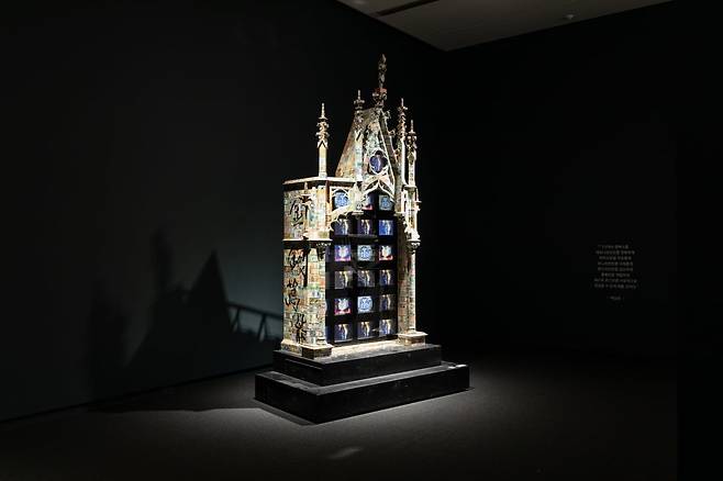 나의 파우스트-경제학, 1992, MIxed media, 311x192x107cm