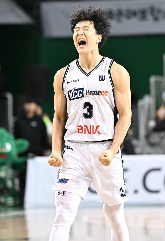 허웅은 가장 유력한 1라운드 MVP 후보다. 그는 허훈과 최준용이 없는 지금, KCC의 상승세를 이끈 주인공이다. 사진=KBL 제공
