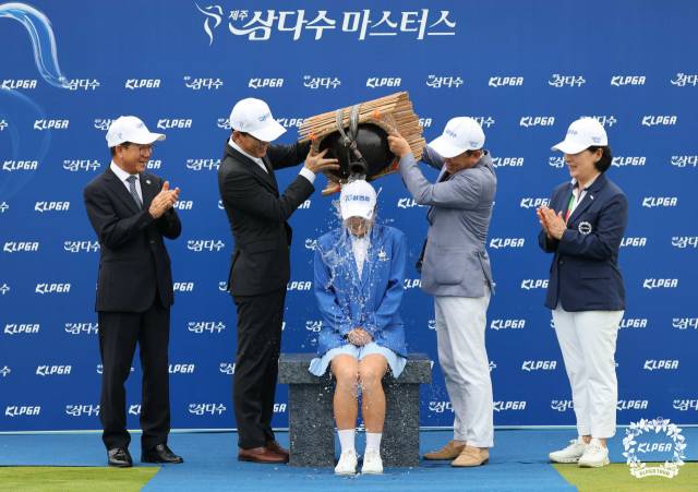 고지원의 제주삼다수 마스터스 우승으로 ‘KLPGA 투어 한 시즌 자매 우승’이라는 최초 기록이 탄생했다.