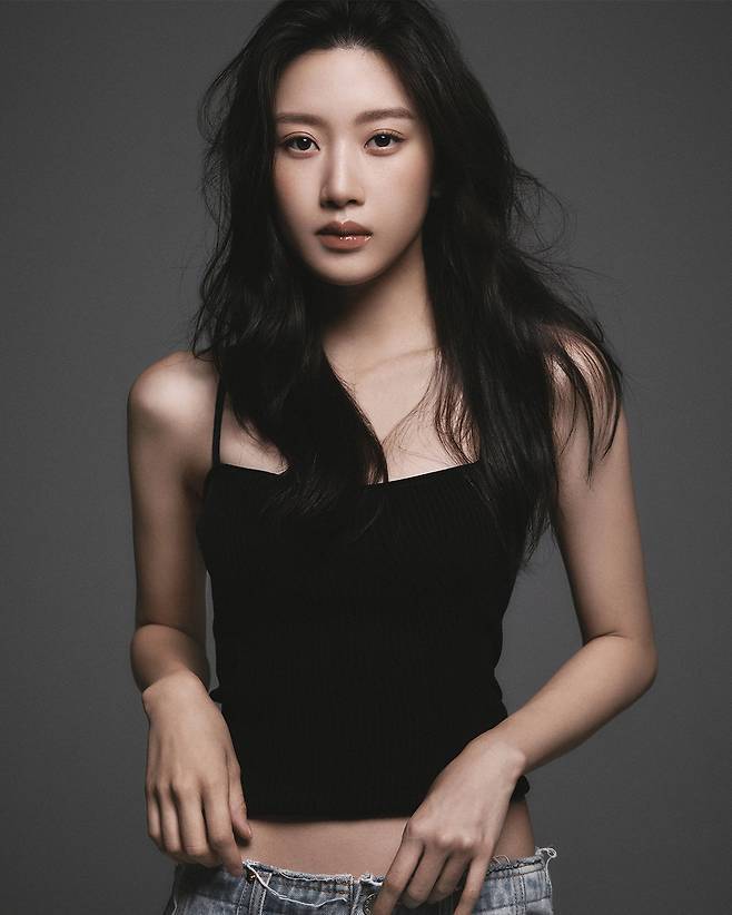 문가영이 드라마, 예능, 패션, 영화 전방위에서 활약하며 독보적인 행보로 주목받고 있다. 사진제공 | 피크제이 엔터테인먼트