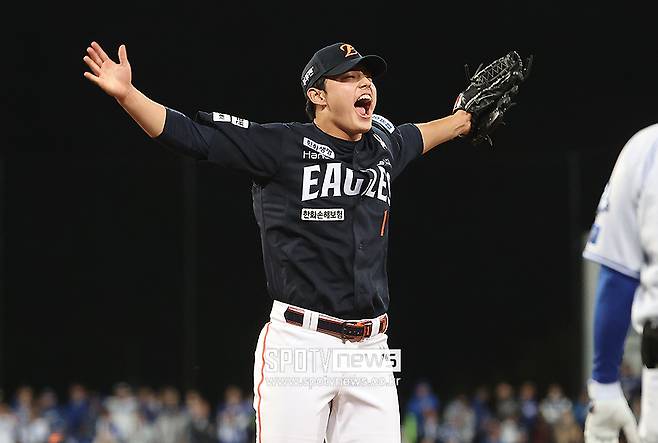 ▲ 올해 플레이오프에서 인상적인 구위과 활약을 선보이며 최고의 퍼포먼스를 과시 중인 문동주 ⓒ곽혜미 기자