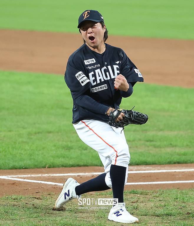 ▲ 4회 첫 위기에서 좌완 상대 가장 강한 카드인 김범수를 쓴 선택은 잘 맞아 떨어졌다 ⓒ곽혜미 기자