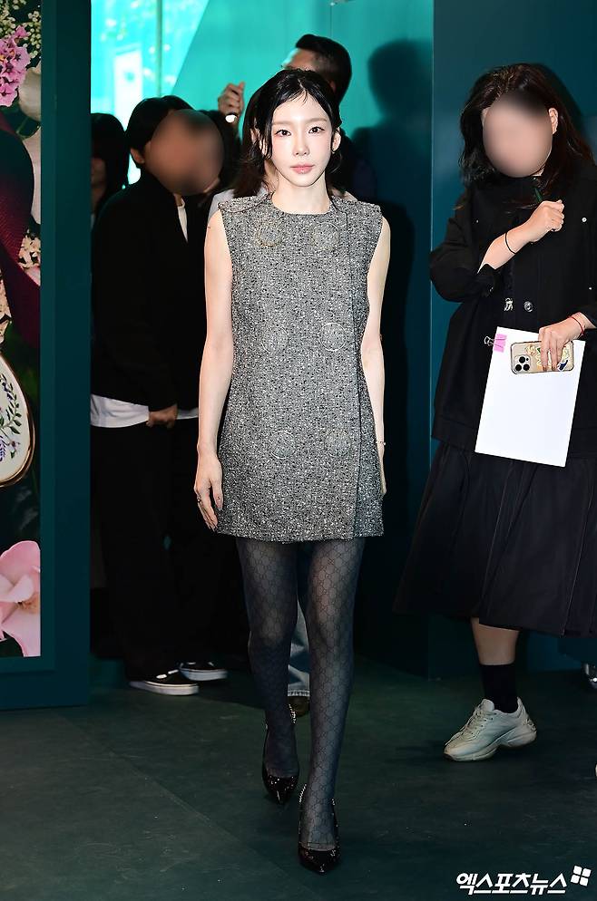 시선 싹쓸이 하는 등장