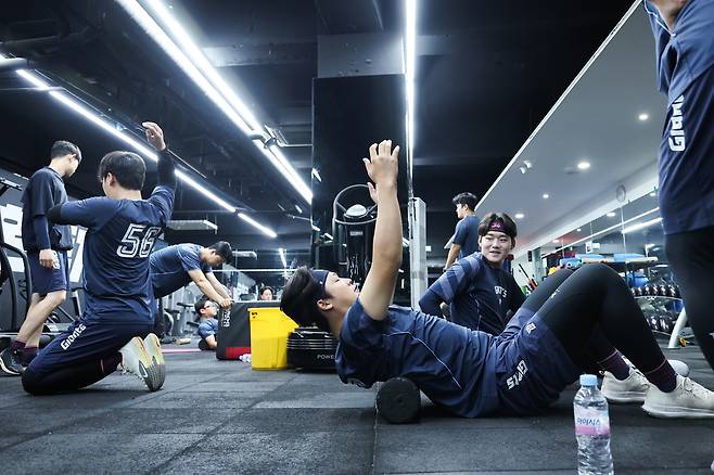 훈련하는 롯데 자이언츠 선수들. (롯데 자이언츠 제공)