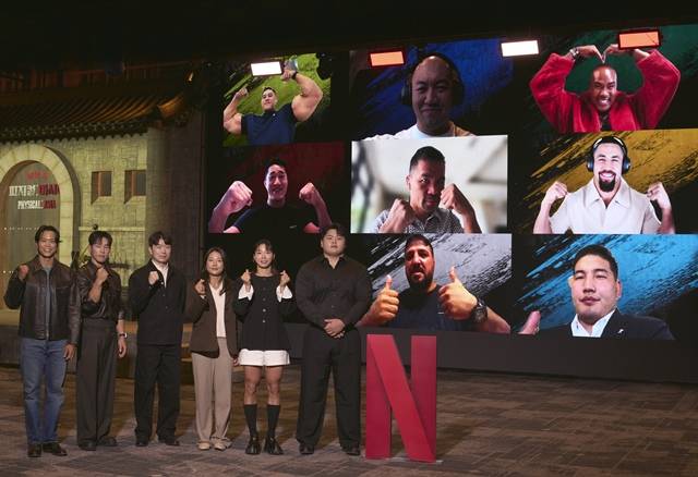 넷플릭스 새 예능 '피지컬: 아시아'에 참가하는 8개국 출연자들이 '피지컬' 시리즈의 규모에 놀랐다고 밝혔다. /넷플릭스