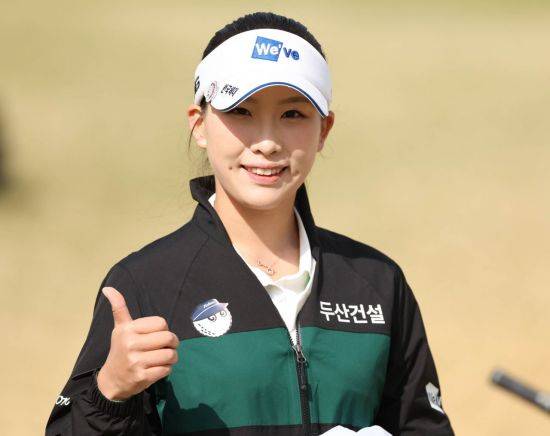 이율린은 국내 무대를 접수한 뒤 LPGA 투어에 진출하겠다는 포부를 밝혔다. KLPGA 제공