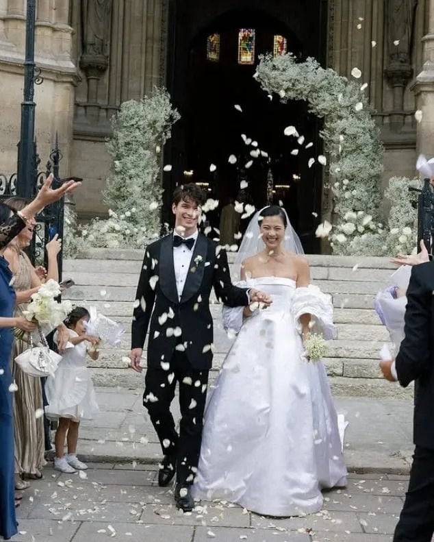 션 태핀 드 지방시와 정다혜씨 결혼식 모습. /정다혜씨 인스타그램 캡처