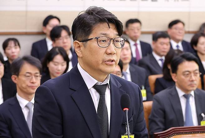 문지석 광주고검 검사가 23일 국회 법제사법위원회에서 열린 2025년 국정감사에서 의원 질의에 답변하고 있다. 2025.10.23 [사진=연합뉴스]