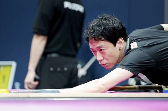 박인수가 휴온스배PBA챔피언십에서 애버리지 3.462의 막강한 공격을 앞세워 김영섭을 세트스코어 3:0으로 물리치고 64강에 진출했다. (사진=PBA)