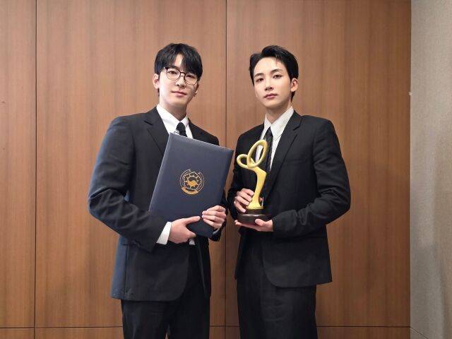 그룹 세븐틴/플레디스 엔터테인먼트