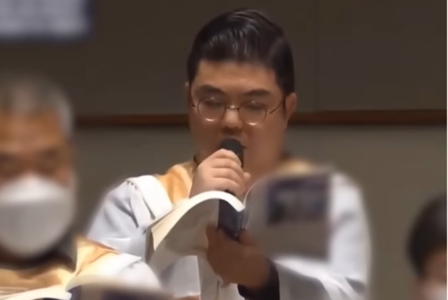 사고 당하기 전 연극, 뮤지컬 무대에서 성악가 안영재 씨. / 유튜브 'MBC NEWS'