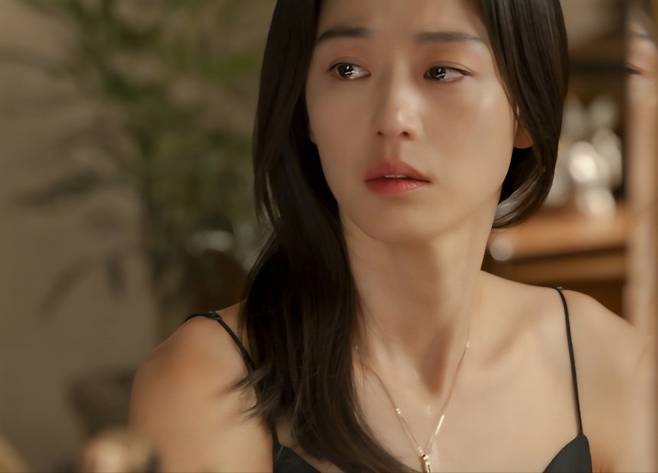 디즈니+ “합의금 ‘북극성’에 출연한 여배우. [디즈니+ 캡처]