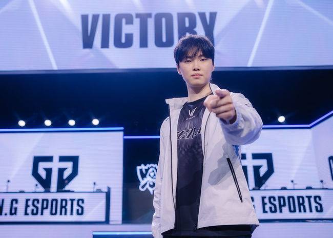 라이엇게임즈 플리커.