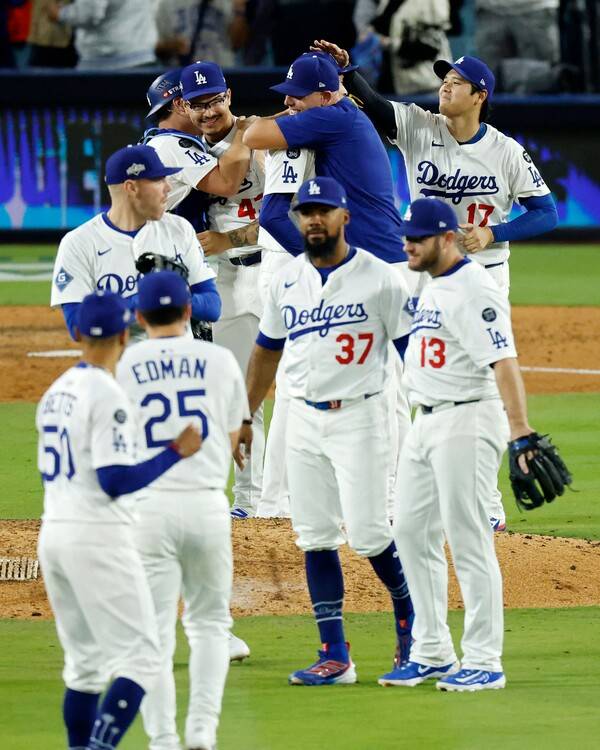 ▲ 토론토 블루제이스와 LA다저스의 월드시리즈는 여러 가지로 화제 대상이다. ⓒ연합뉴스/GETTY IMAGES USA