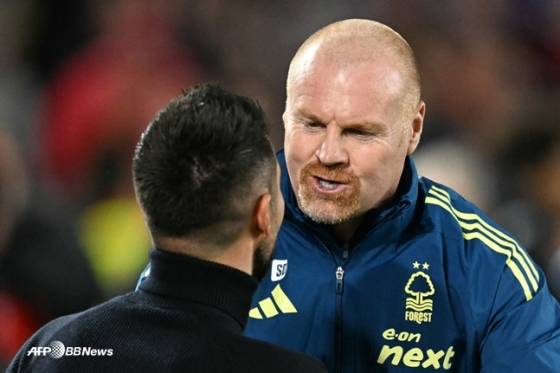 노팅엄 감독 데뷔전을 치른 션 다이치. /AFPBBNews=뉴스1