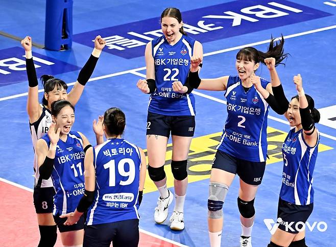 득점 후 기뻐하는 IBK기업은행 선수들 [한국배구연맹 제공. 재판매 및 DB 금지]
