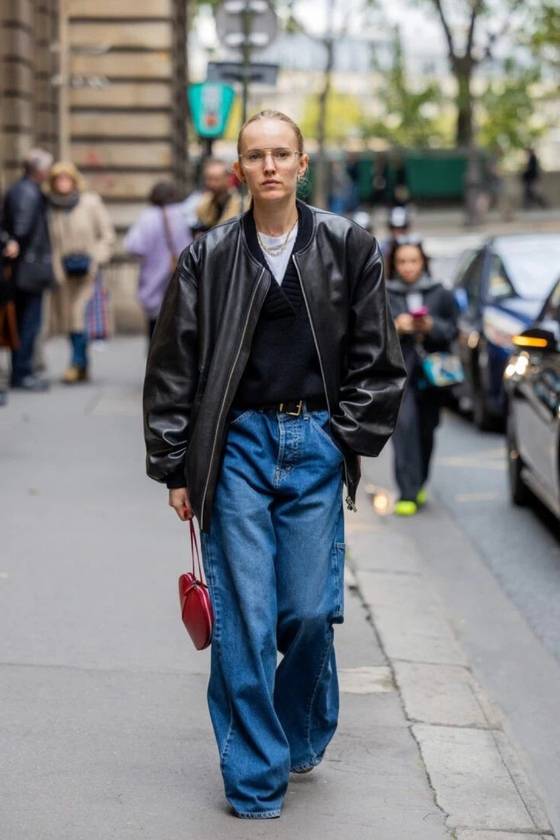 가죽 재킷과 데님 팬츠를 매치한 클래식 스타일. [사진 핀터레스트]