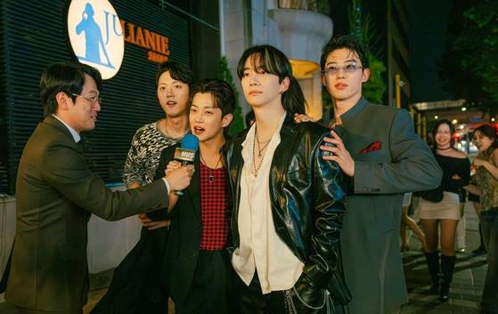 인기리에 방영중인 tvN 드라마 ‘태풍상사’. [사진 tvN]