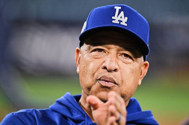 데이브 로버츠 감독이 이끄는 LA 다저스가 25일(한국시간) 캐나다 온타리오주 토론토 로저스센터에서 열린 2025 메이저리그(MLB) 월드시리즈(WS·7전4승제) 1차전에서 졌다. 사진 연합뉴스