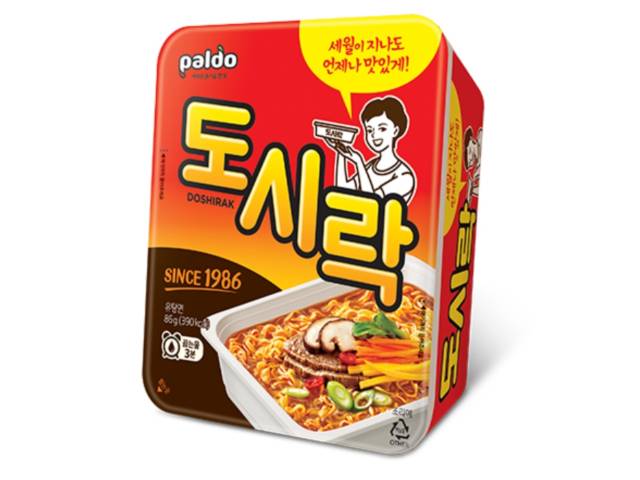 네모난 용기 컵라면의 대표인 팔도 도시락/사진=팔도