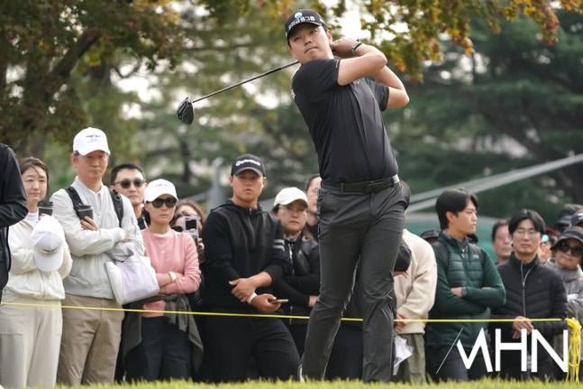 이정환이 26일 열린 제네시스 챔피언십 최종라운드에서 샷을 하고 있다.