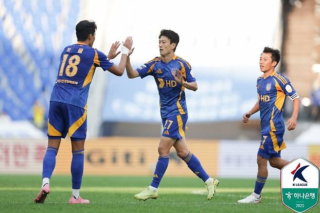 득점 후 기뻐하는 울산 HD 이청용. (한국프로축구연맹 제공)