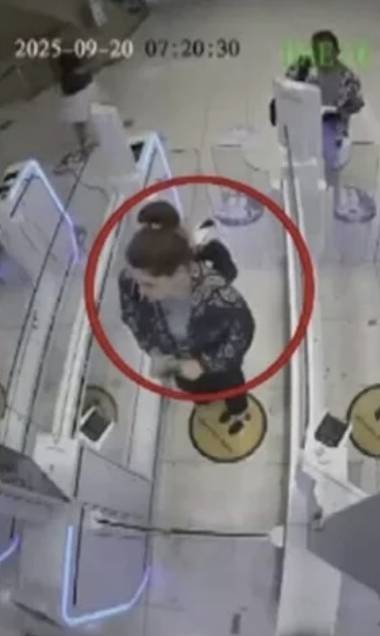 태국에서 미얀마로 넘어가는 모습. 태국 이민청 제공