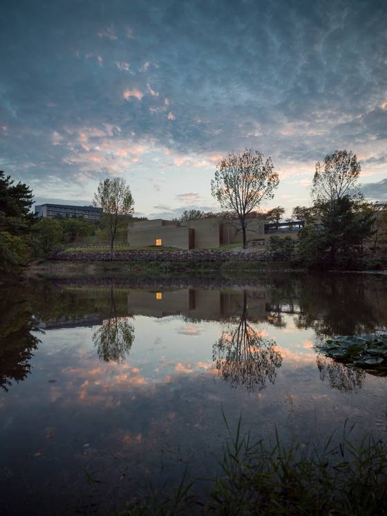 승효상 설계로 2015년 개관한 경주 솔거미술관. 사진 예술경영지원센터