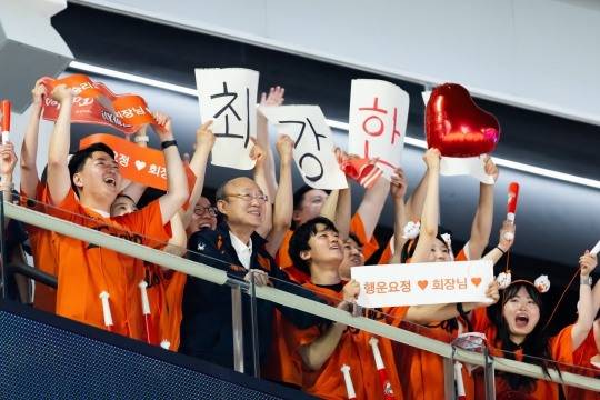 경기장을 찾은 김승연 한화 회장 [한화그룹 제공]