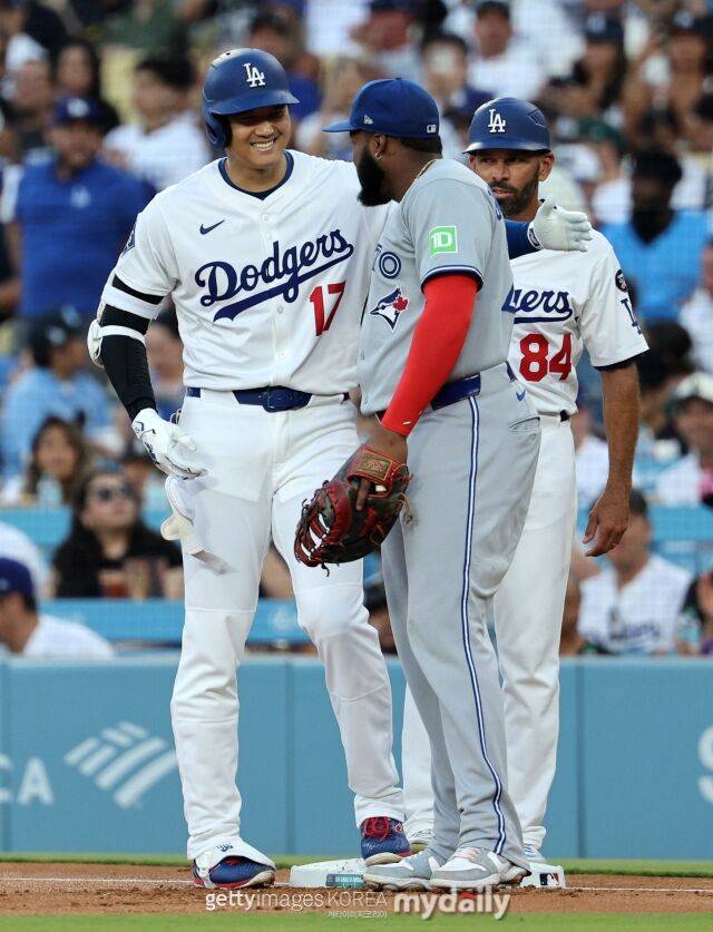 LA 다저스 오타니 쇼헤이와 토론토 블루제이스 블라디미르 게레로 주니어./게티이미지코리아