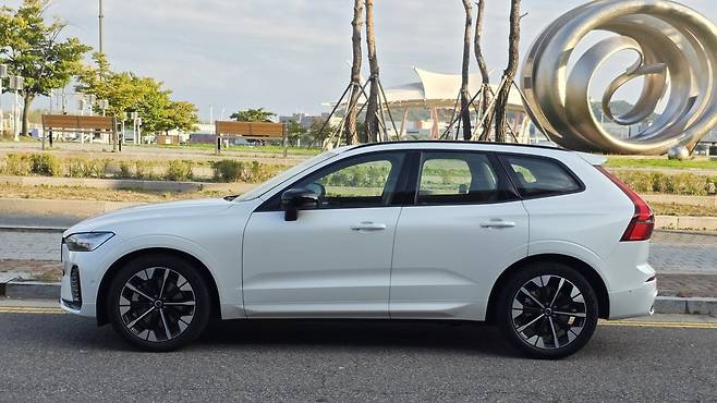 볼보 신형 XC60 측면 디자인. 원성열 기자 sereno@donga.com