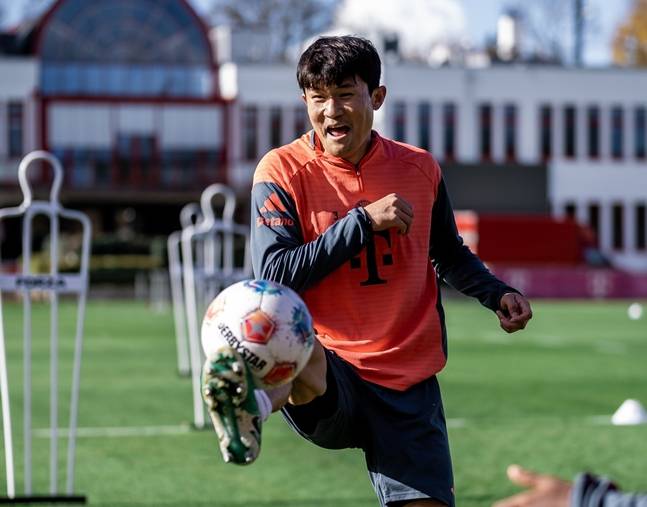 훈련하고 있는 김민재. /사진=바이에른 뮌헨 공식 SNS