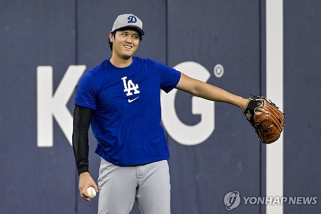 월드시리즈 4차전 선발 등판을 준비하는 오타니 [EPA=연합뉴스 자료사진]