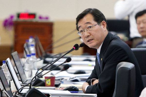 민홍철 더불어민주당 김해 갑 국회의원. /연합뉴스