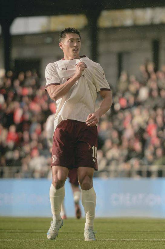 미트윌란의 조규성이 26일 덴마크에서 열린 프레디리시아와 경기에 출전해 득점한 뒤 기뻐하고 있다. 미트윌란 SNS 제공