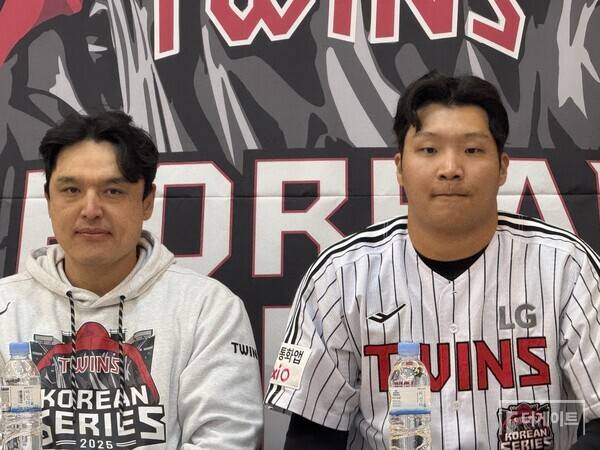 박동원과 문보경(사진=더게이트 박승민 기자)