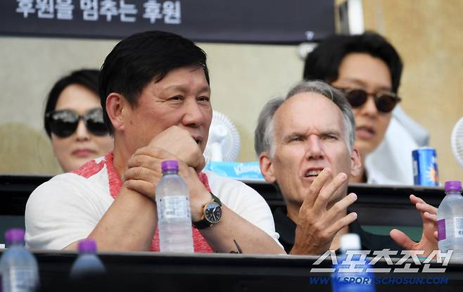 15일 잠실구장에서 열린 두산 베어스와 KIA 타이거즈의 경기. 허구연 총재가 경기를 지켜보고 있다. 잠실=박재만 기자 pjm@sportschosun.com/2025.08.15/