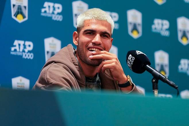 파리마스터스에 출전한 카를로스 알카라스가 기자회견을 하고 있다. GettyimagesKorea