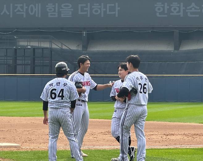 한국시리즈 엔트리 등록이 처음인 박관우, 이영빈, 최원영, 이주헌. 잠실=이형석 기자&nbsp;
