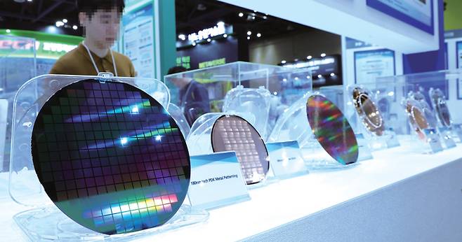 7월2일 경기도 고양시 킨텍스에서 열린 '나노코리아 2025'에 참가업체의 제품이 전시돼 있다. ⓒ연합뉴스